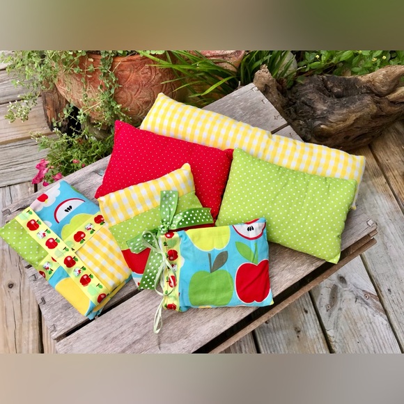 Medium Size Doll Bedding Bed Set Decor Pillows Bedspread Quilt Apple Tree Kitty - Picture 15 of 15